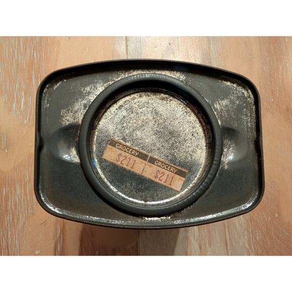 Hershey's Cocoa "Great for Baking" Tin - Features recipe on back - VTG! - Picture 4 of 4